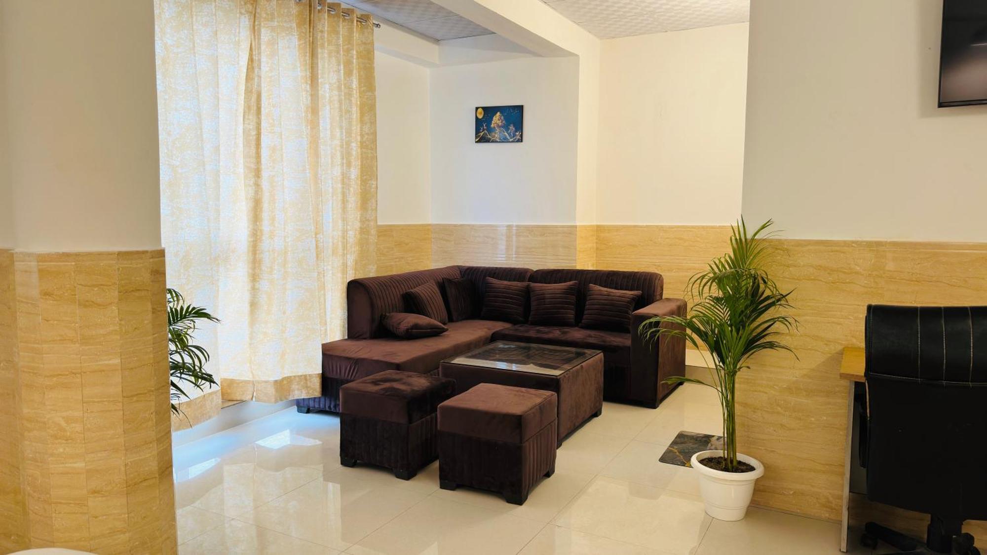 Dr White House - Noida Sector 18 Hotel Екстериор снимка